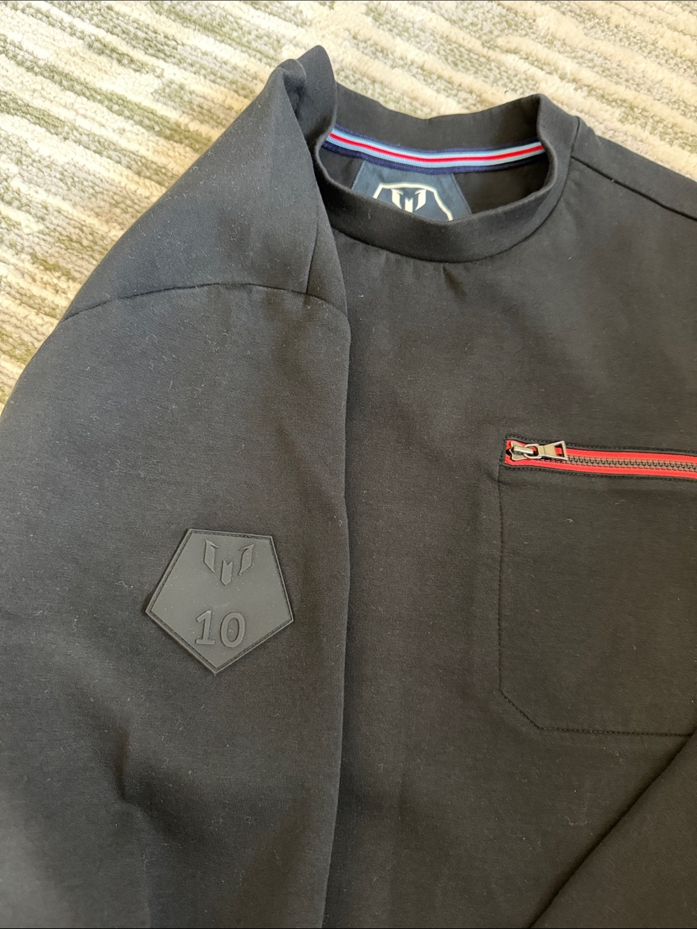 Messi Collection: Men's Black Sweatshirt with Red Zip Pocket